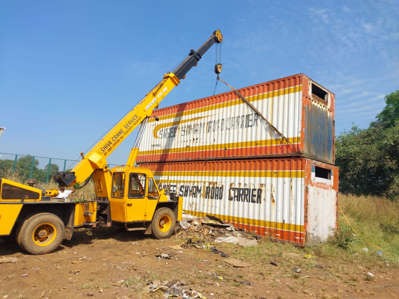 Container lifting
